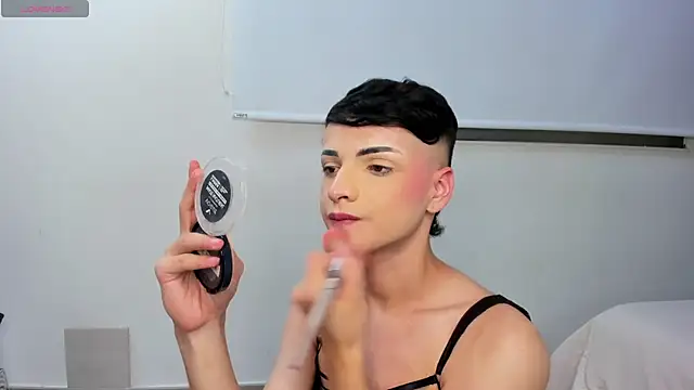 Snapshot of Dylan_Turnerr chatting on March 7, 9:48 pm Dylan Turnerr online show from March 7, 9:48 pm