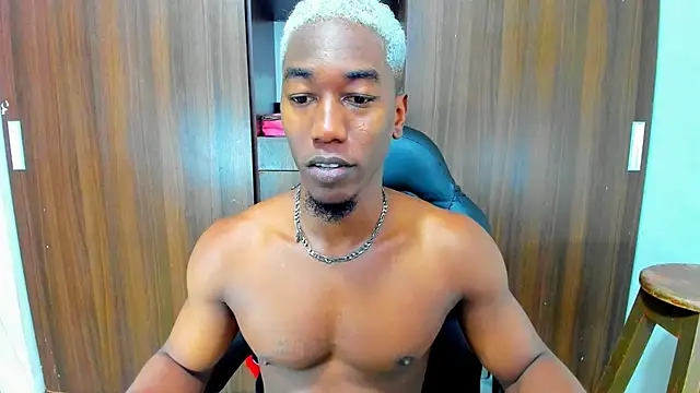 Dreamastercum  online show from September 27, 8:25 pm