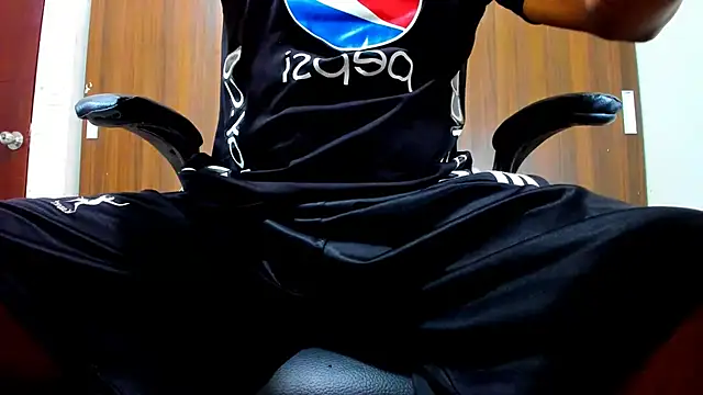 Dreamastercum  online show from October 19, 11:55 am