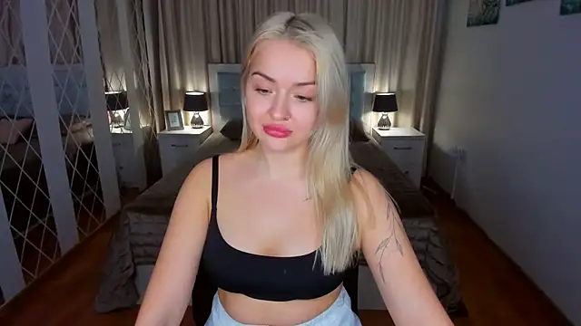 EvaGoddes online show from February 27, 7:08 am