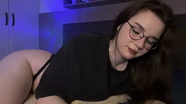 BeeBlossom online show from March 20, 12:40 am