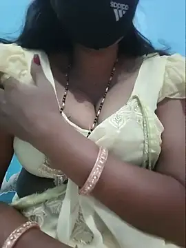Snapshot of Sexyradha_ chatting on June 25, 4:00 pm Sexyradha online show from June 25, 4:00 pm
