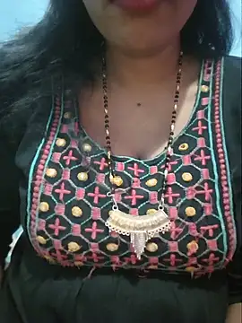 Snapshot of Sexyradha_ chatting on June 26, 4:44 pm Sexyradha online show from June 26, 4:44 pm