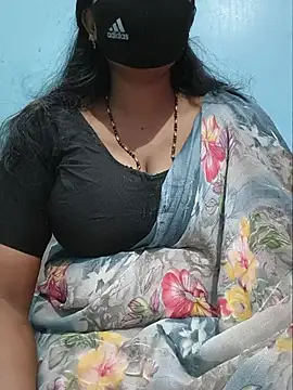 Snapshot of Sexyradha_ chatting on June 27, 3:50 pm Sexyradha online show from June 27, 3:50 pm