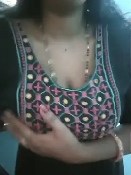 Snapshot of Sexyradha_ chatting on June 29, 12:17 am Sexyradha online show from June 29, 12:17 am