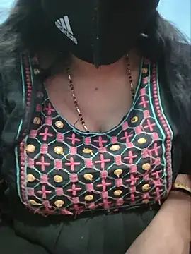 Snapshot of Sexyradha_ chatting on July 3, 4:35 pm Sexyradha online show from July 3, 4:35 pm