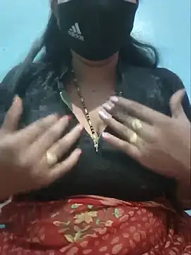 Snapshot of Sexyradha_ chatting on July 4, 4:35 pm Sexyradha online show from July 4, 4:35 pm