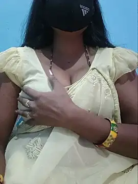 Snapshot of Sexyradha_ chatting on July 6, 5:15 pm Sexyradha online show from July 6, 5:15 pm