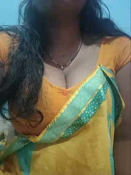 Snapshot of Sexyradha_ chatting on July 10, 9:50 pm Sexyradha online show from July 10, 9:50 pm