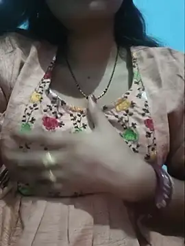 Snapshot of Sexyradha_ chatting on July 20, 4:42 pm Sexyradha online show from July 20, 4:42 pm