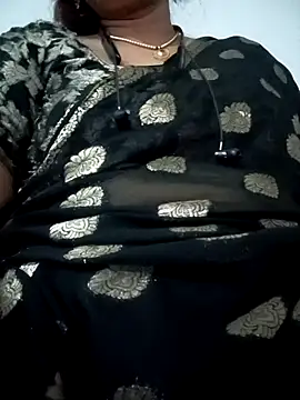 Snapshot of Neha-Bhabhi-Rasily chatting on November 1, 6:43 pm Neha-Bhabhi-Rasily online show from November 1, 6:43 pm