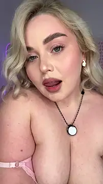 Snapshot of April_Vancee chatting on April 27, 12:25 pm April Vancee online show from April 27, 12:25 pm