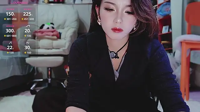 guoguo7777777 online show from December 4, 3:10 pm