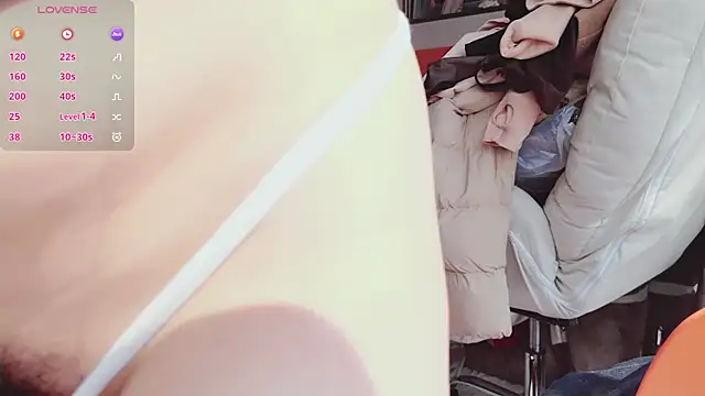 guoguo7777777 online show from March 17, 4:06 am