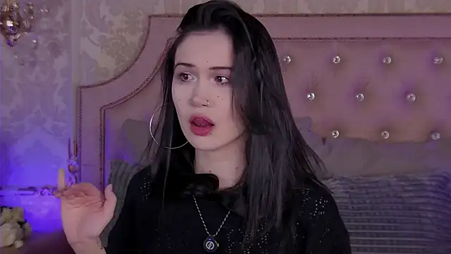 Snapshot of HeatherSweet_ chatting on March 23, 5:39 pm HeatherSweet online show from March 23, 5:39 pm