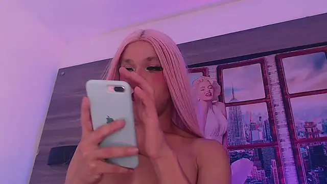 Snapshot of SashaNova chatting on November 9, 5:06 am SashaNova online show from November 9, 5:06 am