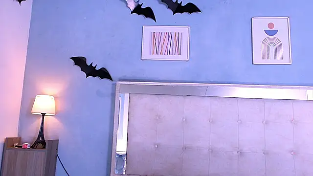 Snapshot of Emily_Castillo_1 chatting on November 25, 4:56 am Emily Castillo 1 online show from November 25, 4:56 am