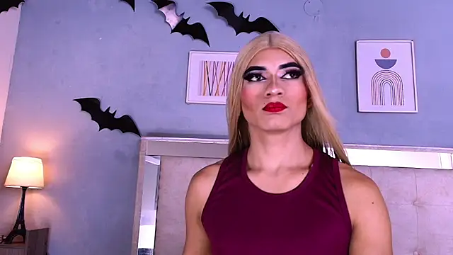 Snapshot of Emily_Castillo_1 chatting on November 28, 4:48 am Emily Castillo 1 online show from November 28, 4:48 am