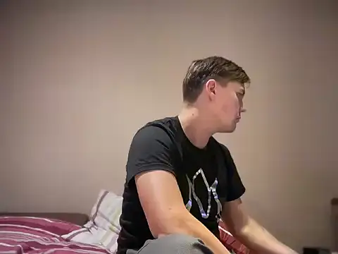 Snapshot of SteelViper chatting on October 30, 4:41 pm SteelViper online show from October 30, 4:41 pm