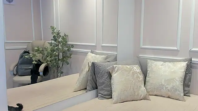 Lucy Canel online show from February 23, 11:29 am