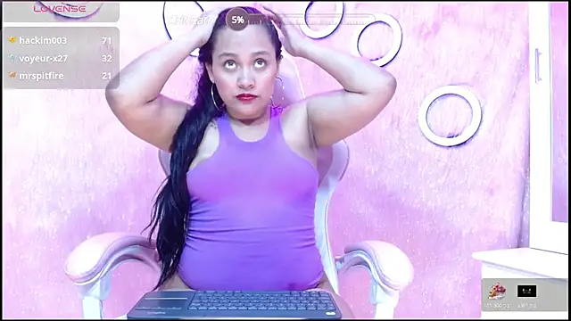 Snapshot of i_am_karoll chatting on March 8, 3:28 am i am karoll online show from March 8, 3:28 am