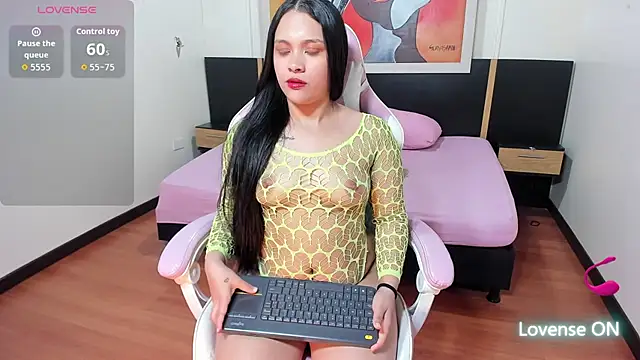 Snapshot of i_am_karoll chatting on November 29, 7:06 pm i am karoll online show from November 29, 7:06 pm