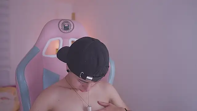 tommy blue online show from November 24, 12:27 pm