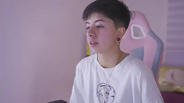 tommy blue online show from December 3, 12:58 pm