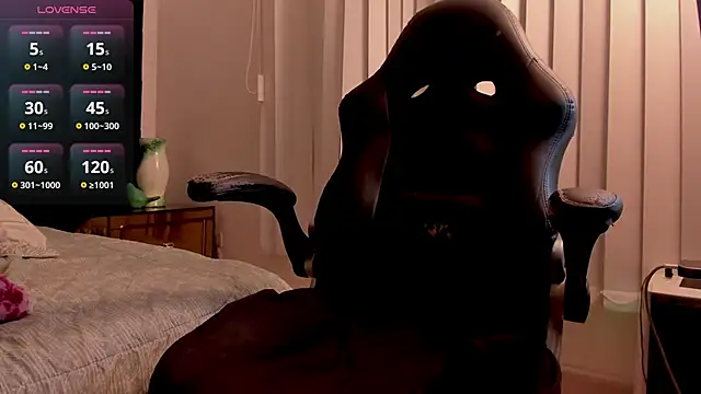 SaskiaGrendel online show from March 15, 12:05 am