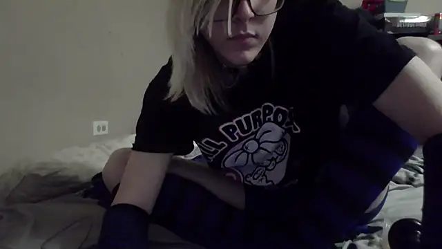 amethystbunnyboy online show from March 4, 10:49 pm