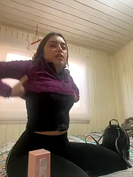 floooohv online show from November 19, 9:15 pm