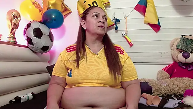 scarlettbooty online show from July 4, 12:00 pm