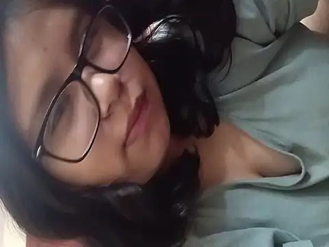 Snapshot of Maferyale chatting on February 6, 5:01 am Maferyale online show from February 6, 5:01 am