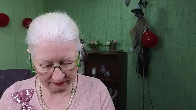 Maya Mayflower online show from March 10, 9:21 am