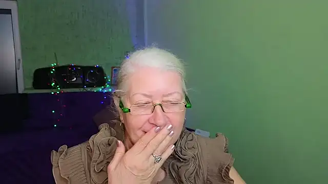 Maya Mayflower online show from March 19, 3:29 pm