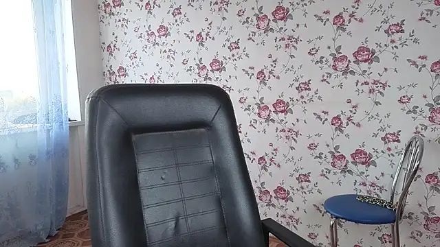 Maya Mayflower online show from September 19, 4:25 am