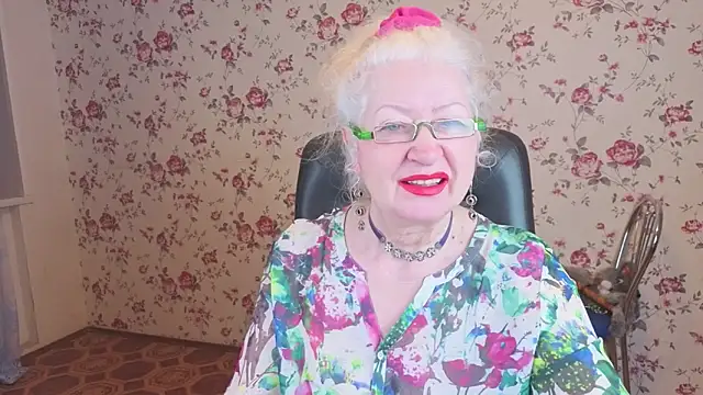 Snapshot of Maya_Mayflower chatting on January 7, 3:20 am Maya Mayflower online show from January 7, 3:20 am