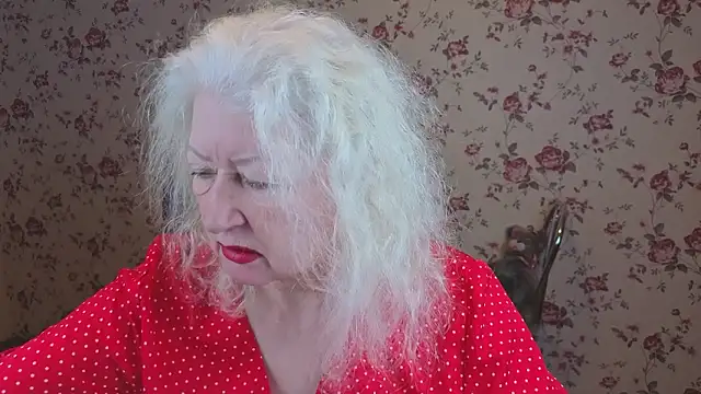 Snapshot of Maya_Mayflower chatting on January 10, 3:08 am Maya Mayflower online show from January 10, 3:08 am