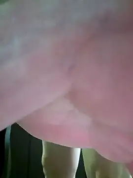 Snapshot of Maksik86 chatting on February 17, 4:35 pm Maksik86 online show from February 17, 4:35 pm