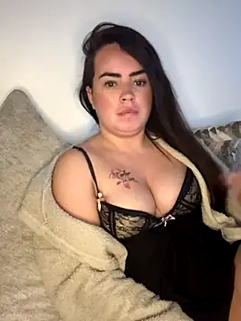 Snapshot of Sophie_23XX chatting on November 22, 8:24 am Sophie 23XX online show from November 22, 8:24 am