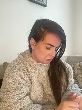 Snapshot of Sophie_23XX chatting on February 8, 10:29 am Sophie 23XX online show from February 8, 10:29 am