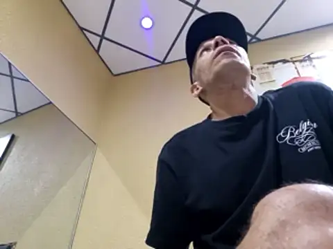 karlossan24 online show from March 18, 6:49 am