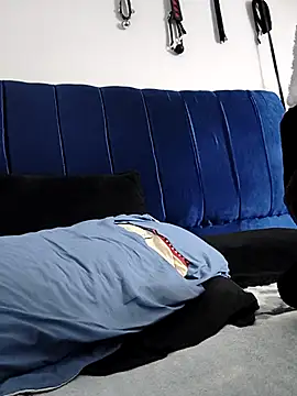 KratosAfroditacs online show from February 18, 8:05 pm