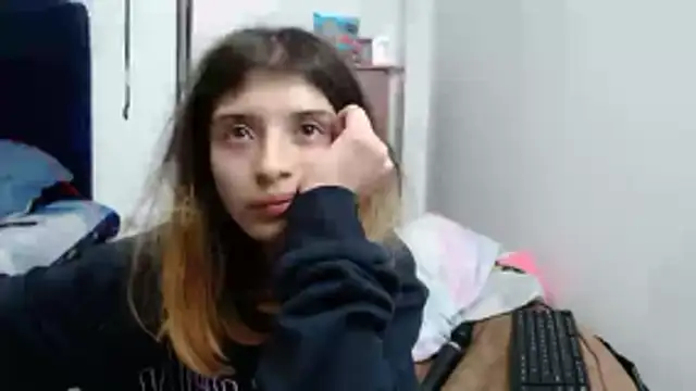 KratosAfroditacs online show from April 19, 8:24 am