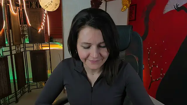 NicoleHitman online show from March 17, 8:18 am