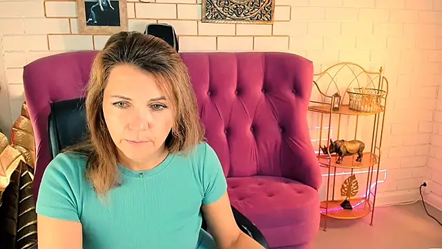 NicoleHitman online show from September 26, 9:35 am