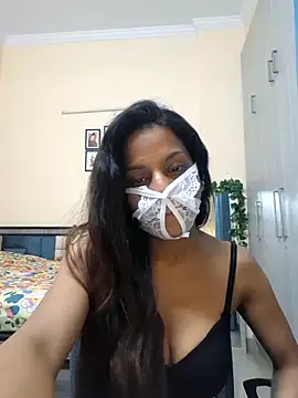 Queen Ayeshaa online show from March 5, 7:49 pm