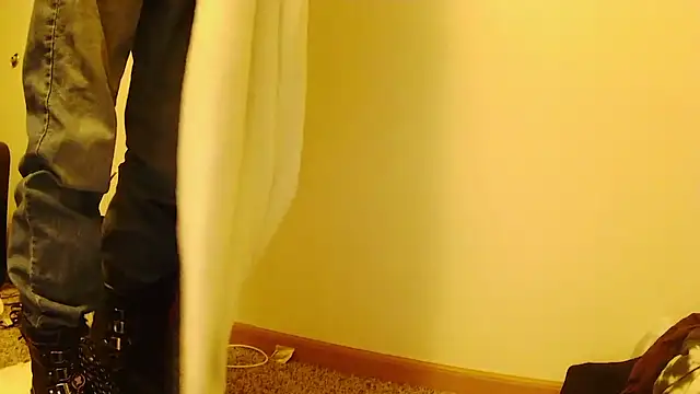 Snapshot of BadazzRXL chatting on December 17, 8:26 pm BadazzRXL online show from December 17, 8:26 pm