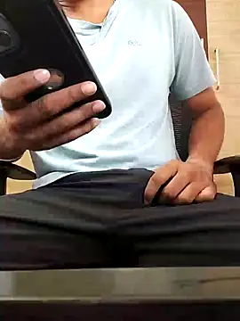 Snapshot of RightFielder chatting on December 1, 4:28 am RightFielder online show from December 1, 4:28 am