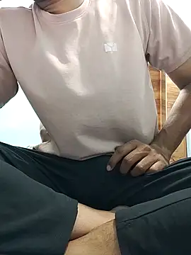 Snapshot of RightFielder chatting on February 10, 4:11 pm RightFielder online show from February 10, 4:11 pm